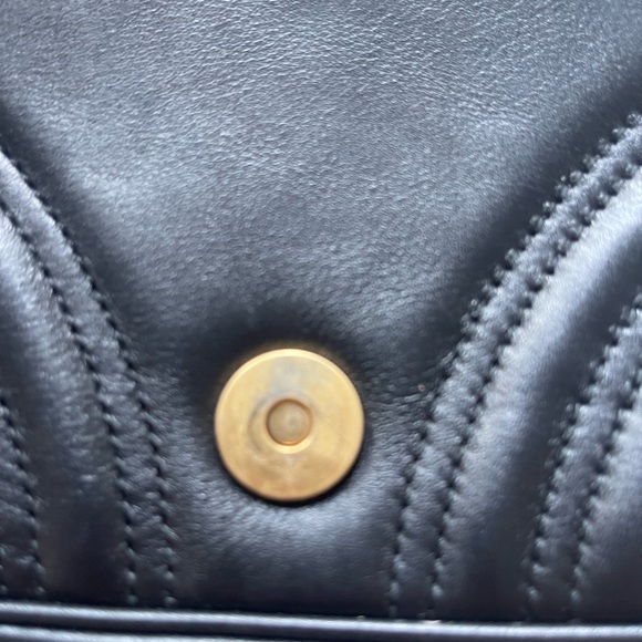 Pearly GG Marmont Flap Belt Bag Matelasse Leather - Picture 6 of 10